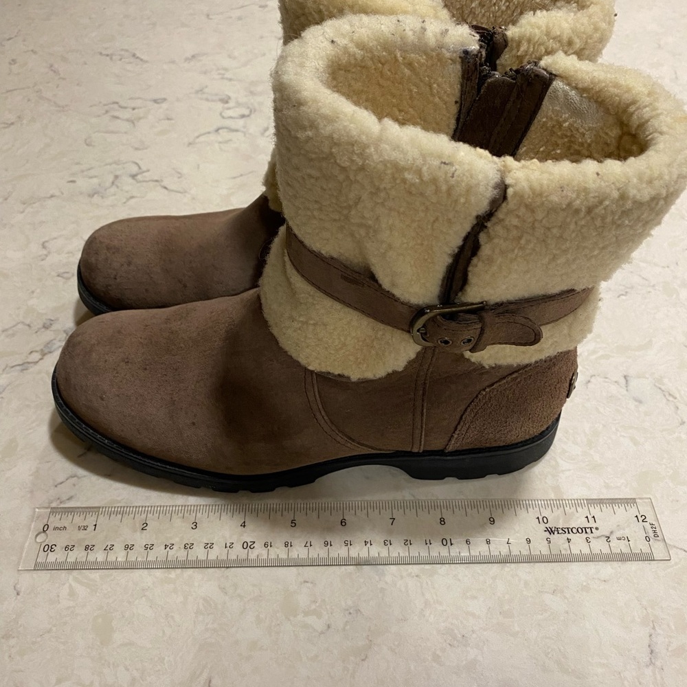 UGG fur boots size 9